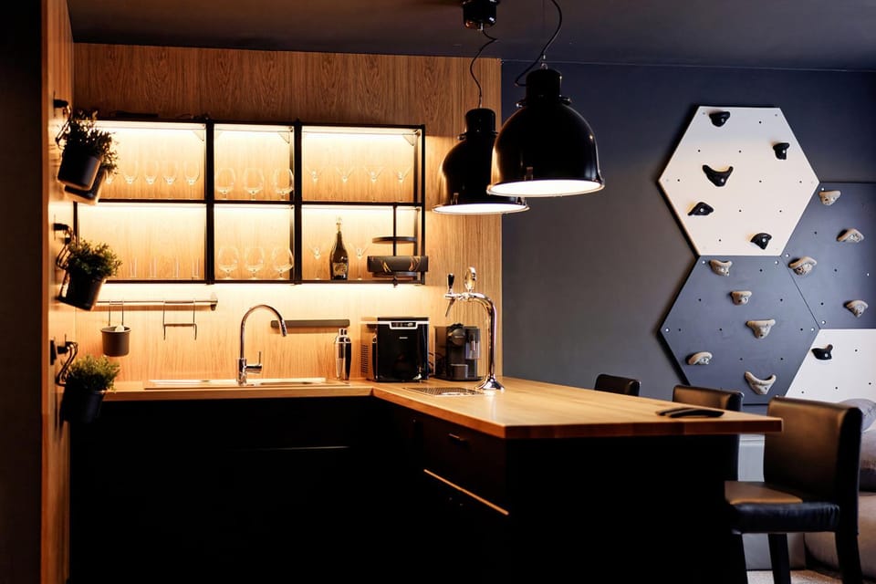 Lounge or bar