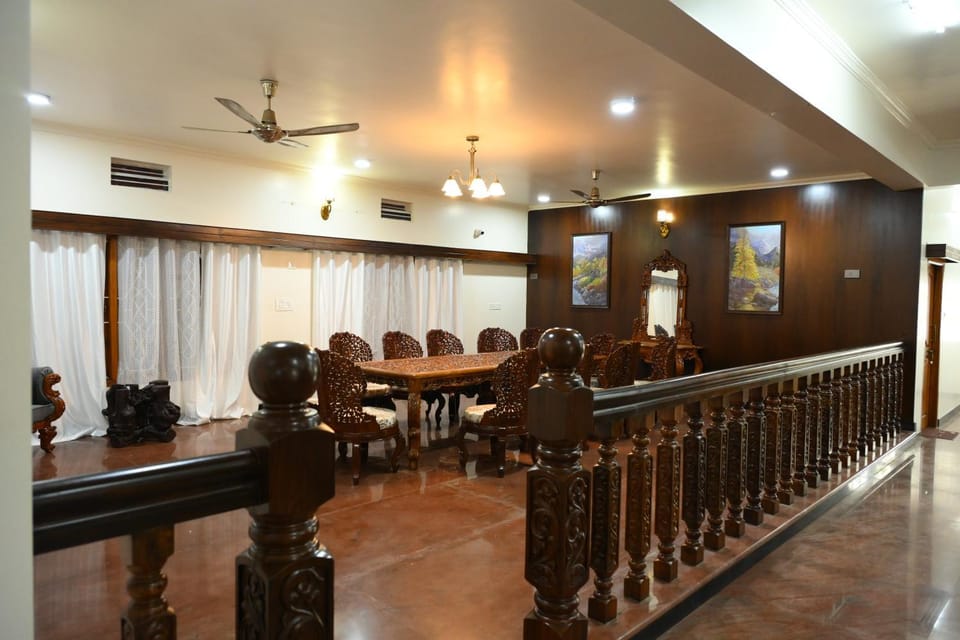Seating area, Dining area, Meeting/conference room, VIP