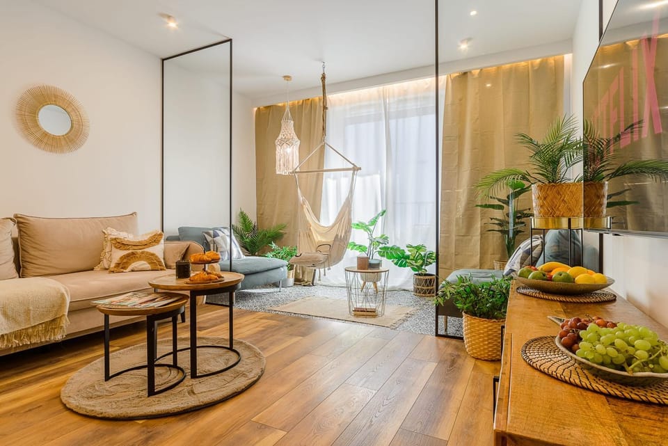 Living room, Seating area