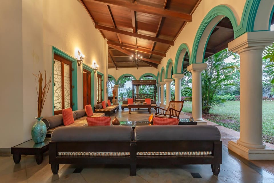 Garden, Seating area, Garden view