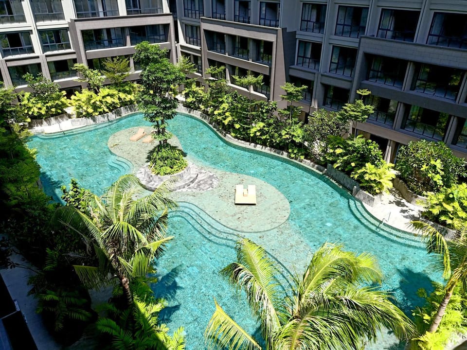 Day, Swimming pool, Swimming pool