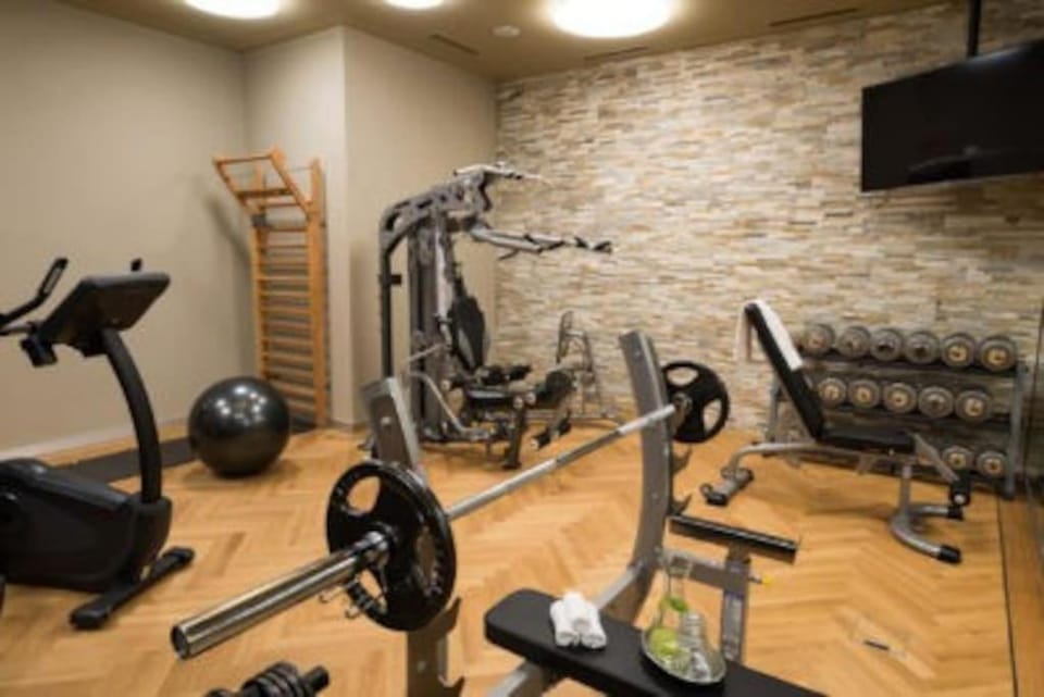 Cosy, stylish new flat with spa and gym & shuttle to ski lifts Apartment in Canton of Grisons