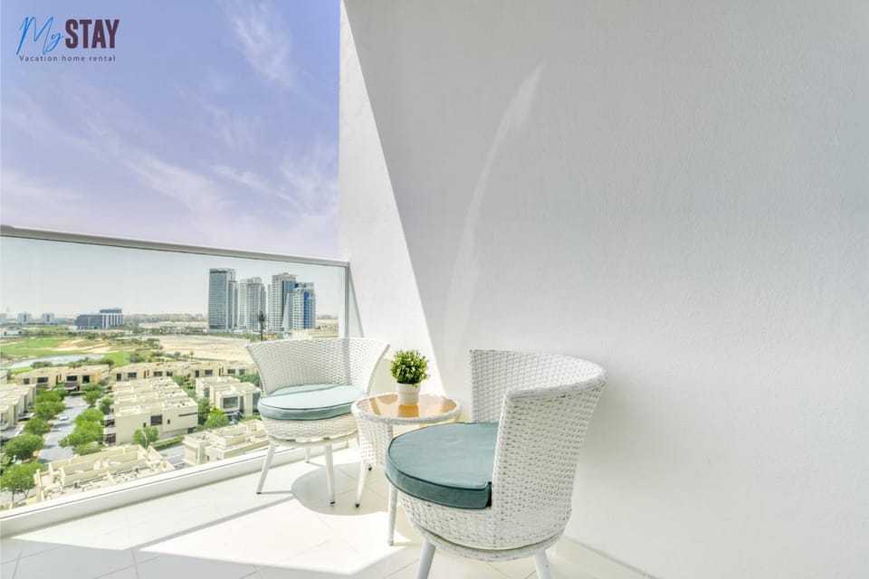 Day, View (from property/room), Balcony/Terrace, Seating area, City view