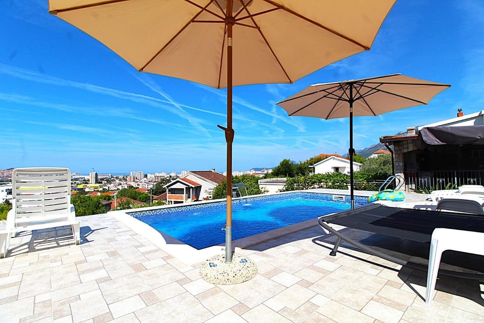 Patio, Day, View (from property/room), Balcony/Terrace, Pool view, Swimming pool, sunbed
