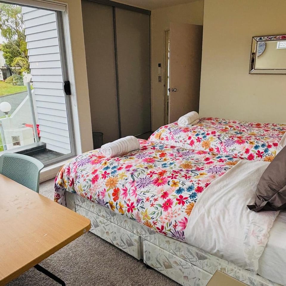 Private room in a lovely house Bed and Breakfast in Auckland