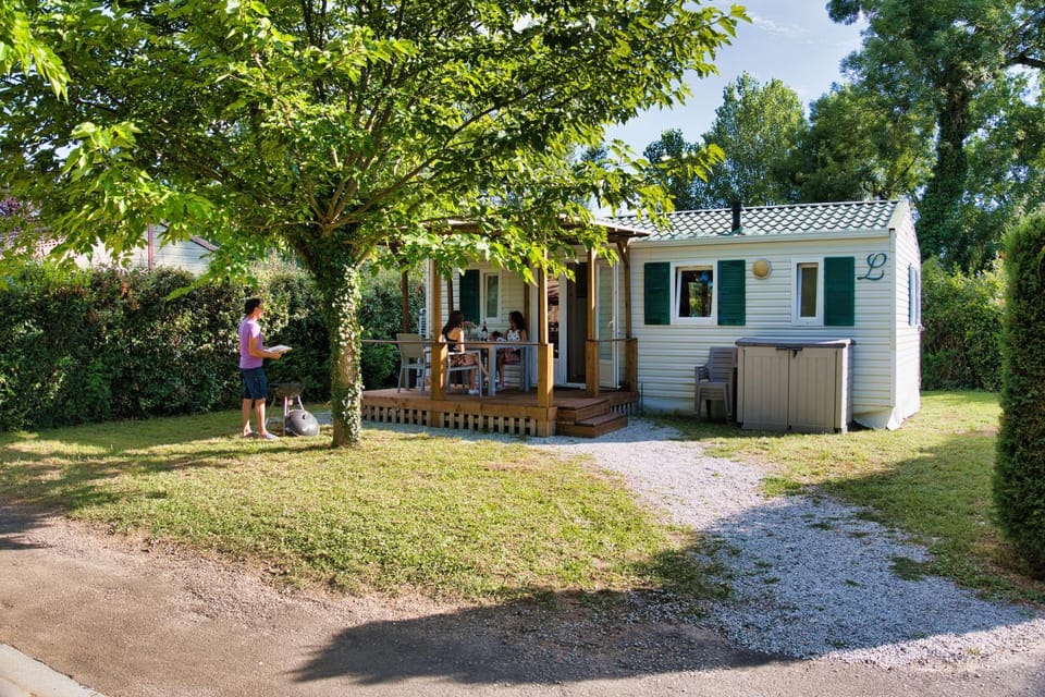 Property building, Garden view