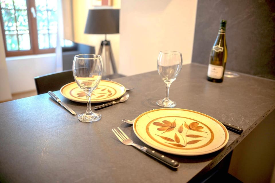 Dining area, Meals
