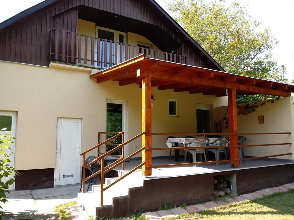 Pintyőke Vendégház Tőserdő Apartment in Hungary