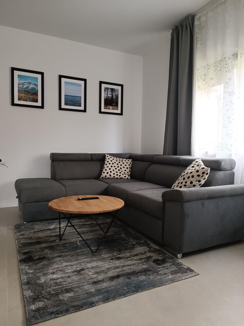 Spring, Winter, Summer, Living room, Seating area
