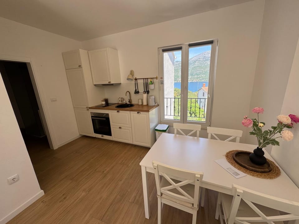 Apartments Laura Apartment in Dubrovnik-Neretva County