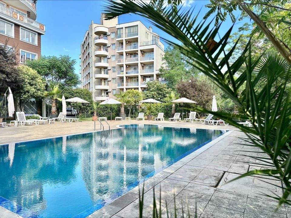 Swimming pool, Swimming pool