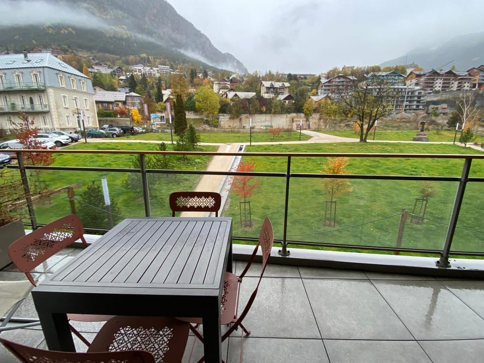 Balcony/Terrace, Garden view