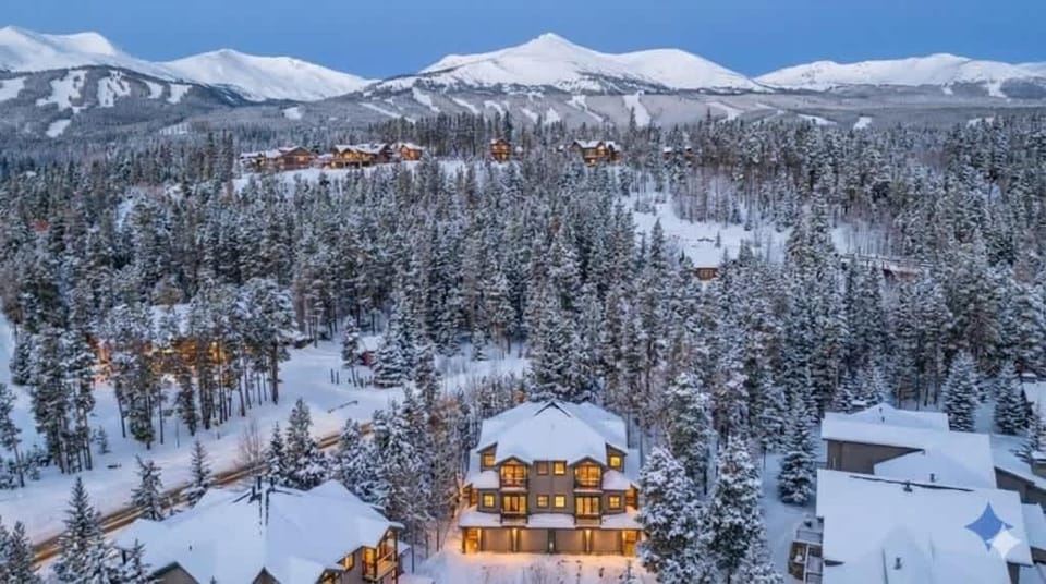 Updated 3BD 3 Blocks to Gondola House in Breckenridge