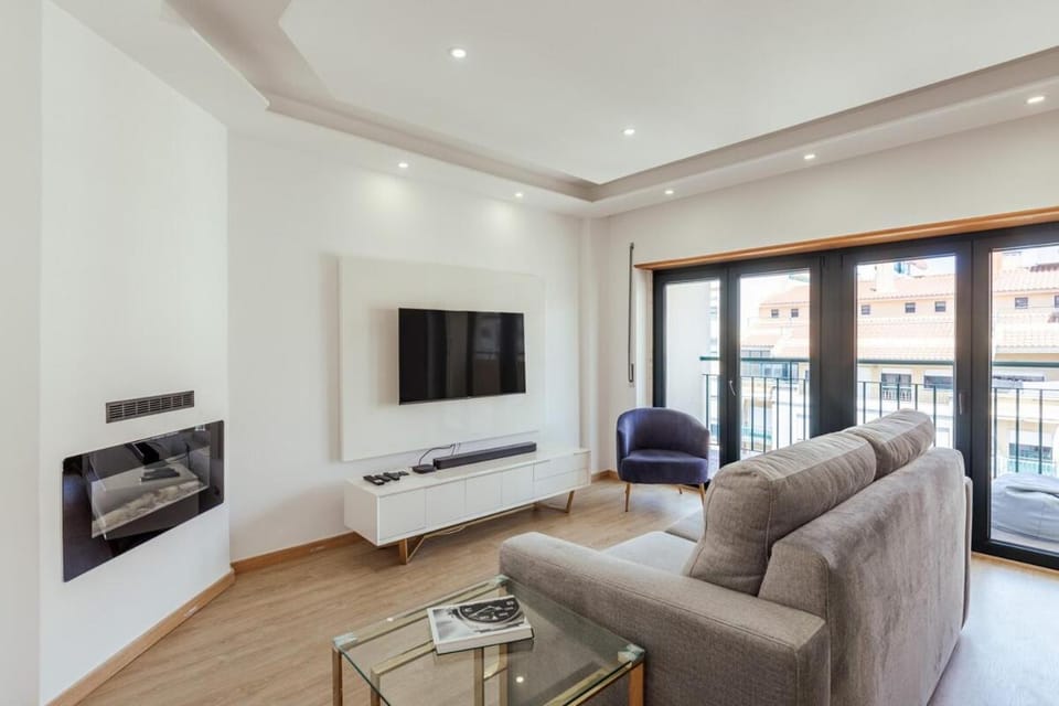 Glam 2 bedroom In Massamá Apartment in Lisbon District