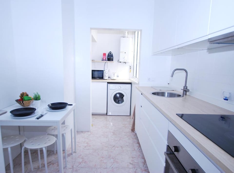 Kitchen or kitchenette
