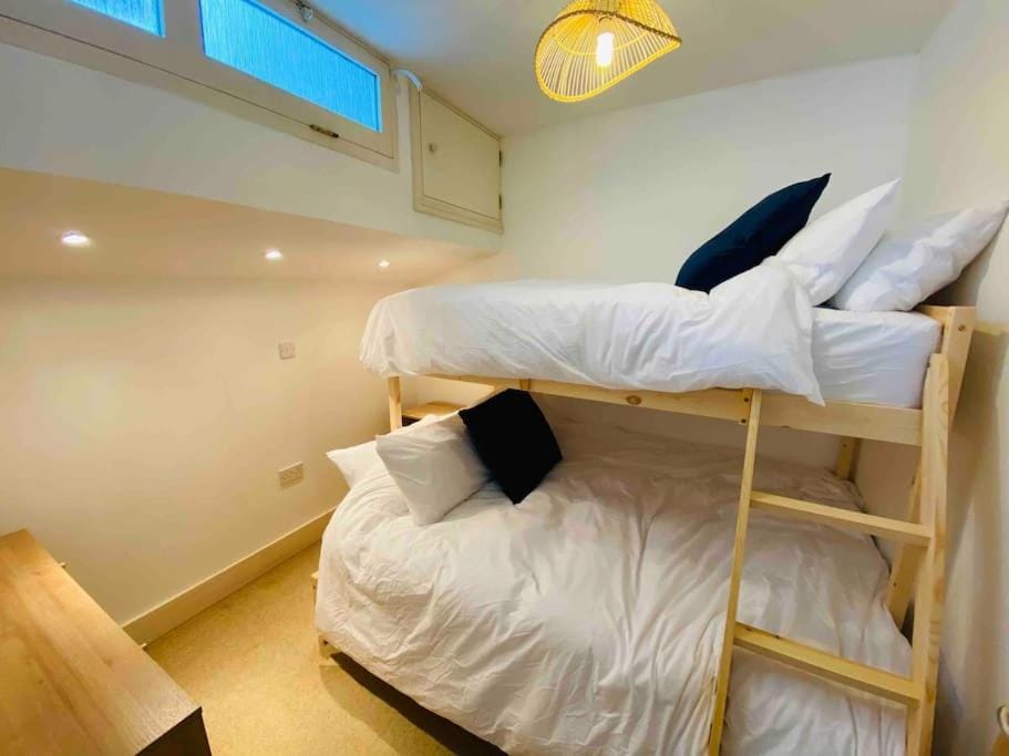 bunk bed