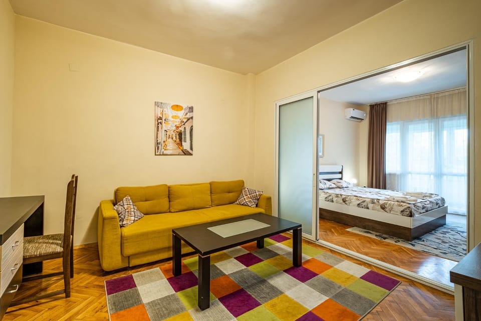 Communal lounge/ TV room, TV and multimedia, Living room, Photo of the whole room, Seating area