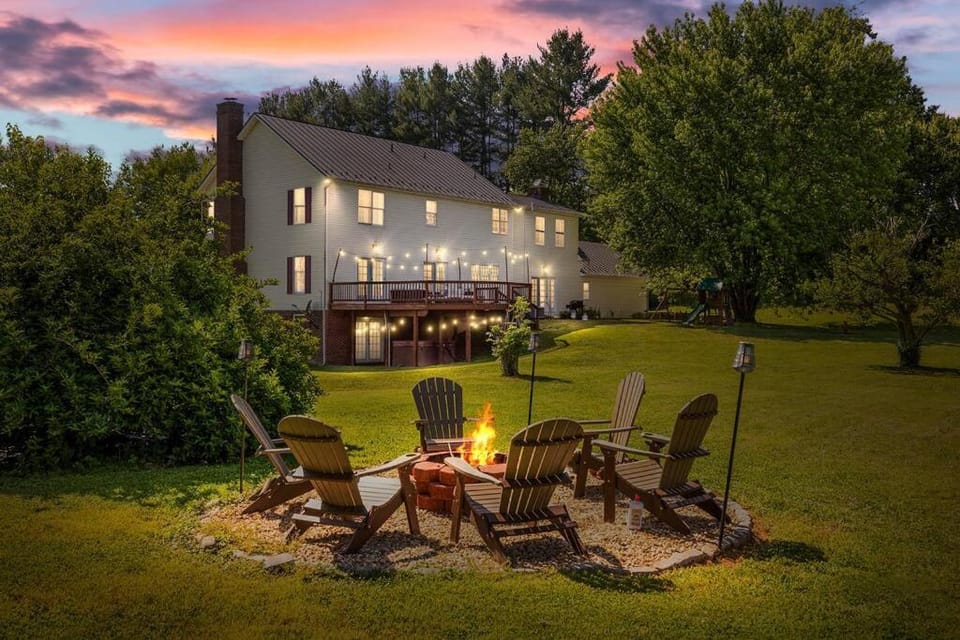 Property building, Natural landscape, Garden view, flat iron