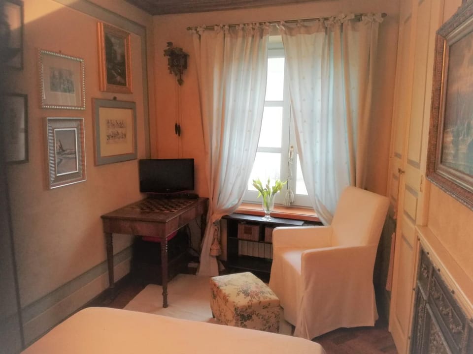 Camera di charme in centro storico Bed and Breakfast in Piedmont