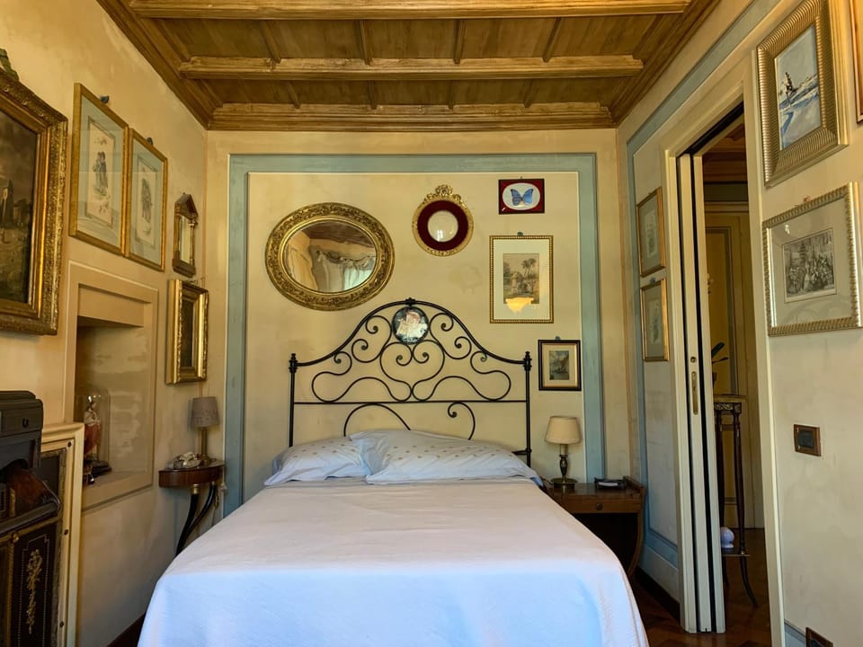 Camera di charme in centro storico Bed and Breakfast in Piedmont