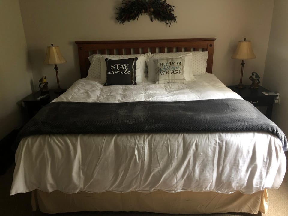 Bed, Bedroom