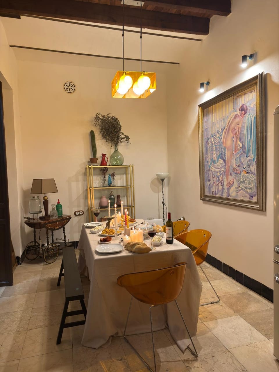 Food and drinks, Dining area, Food