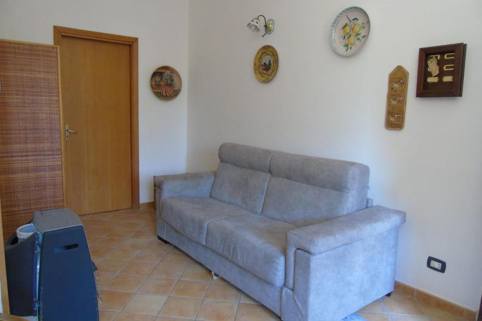 Cottage - Sleeps 4 - Parking - Garden House in Sicily