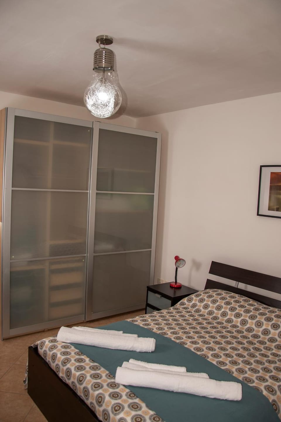 towels, wardrobe