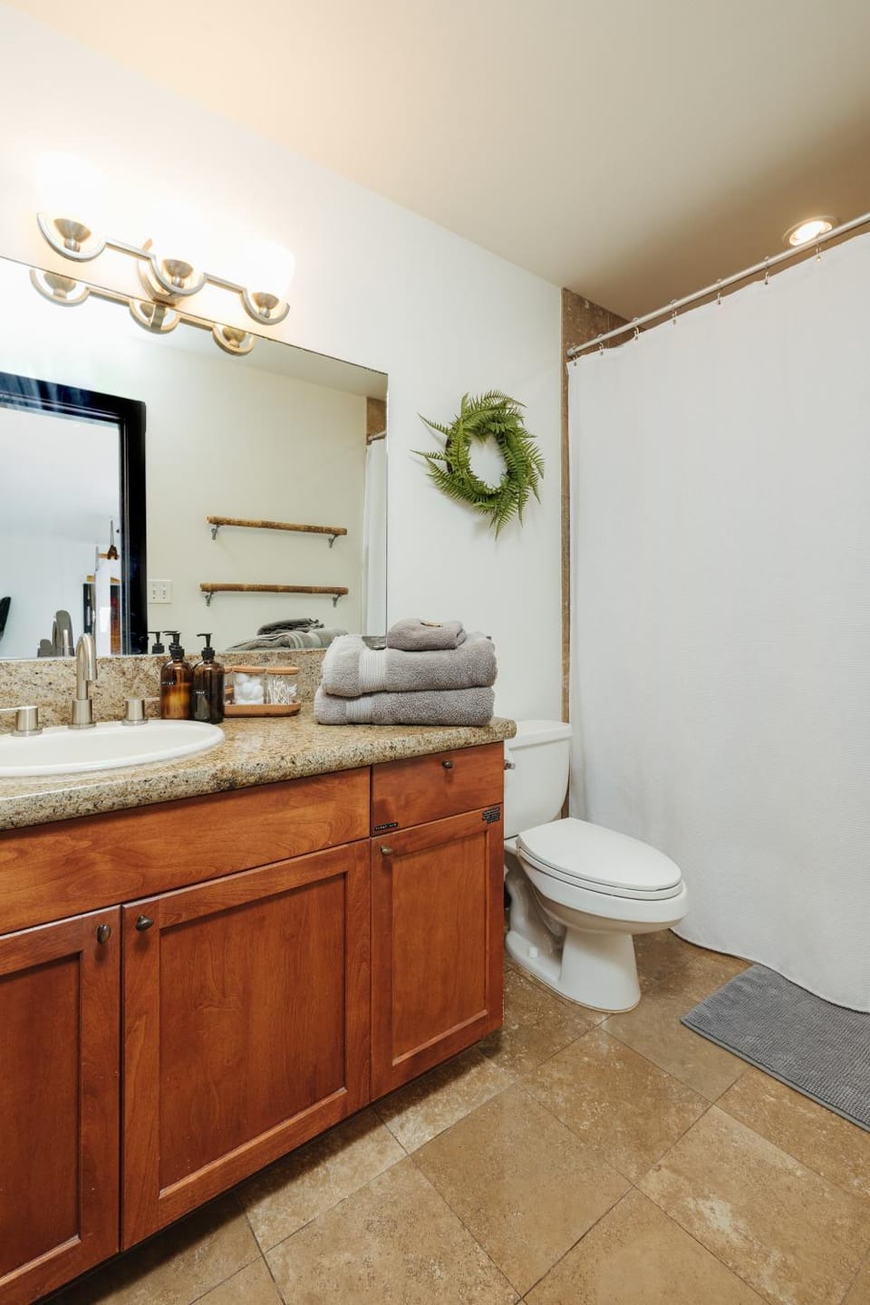 Toilet, Bathroom, towels