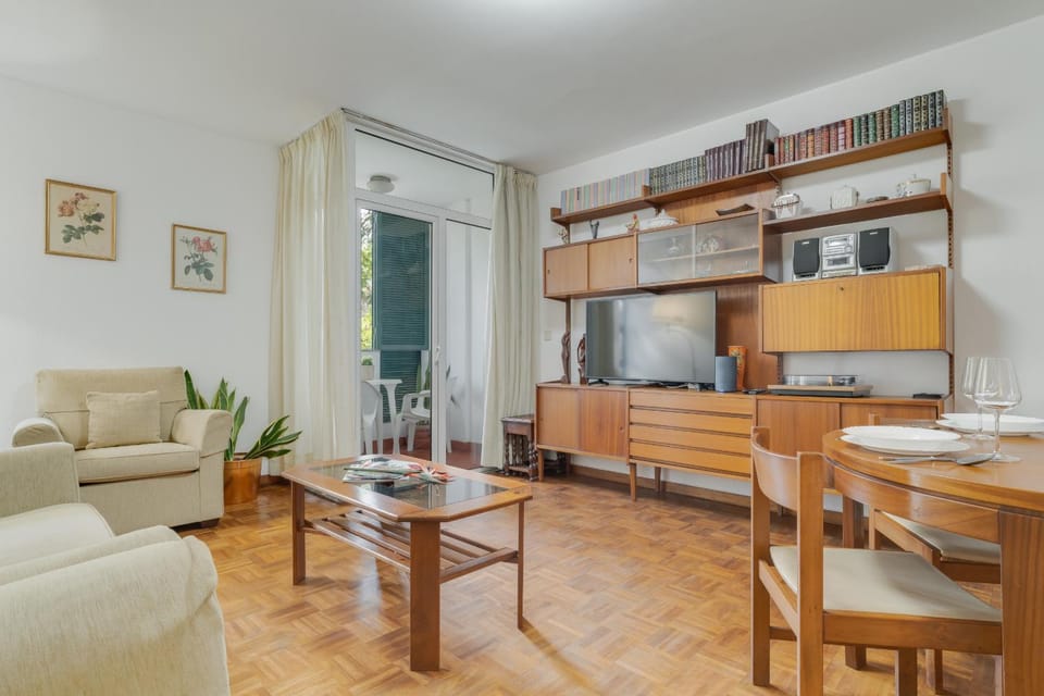 Communal lounge/ TV room, Living room
