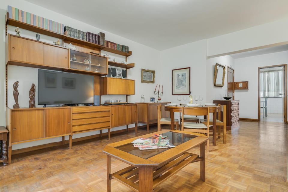 Communal lounge/ TV room, Living room