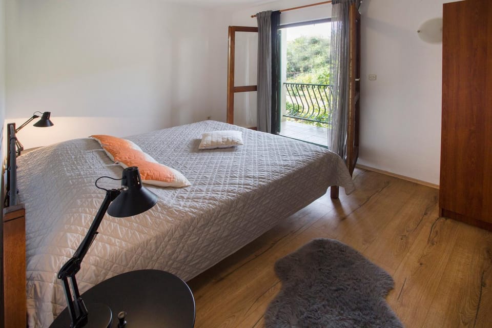 Bed, Balcony/Terrace, Bedroom, Garden view, Mountain view