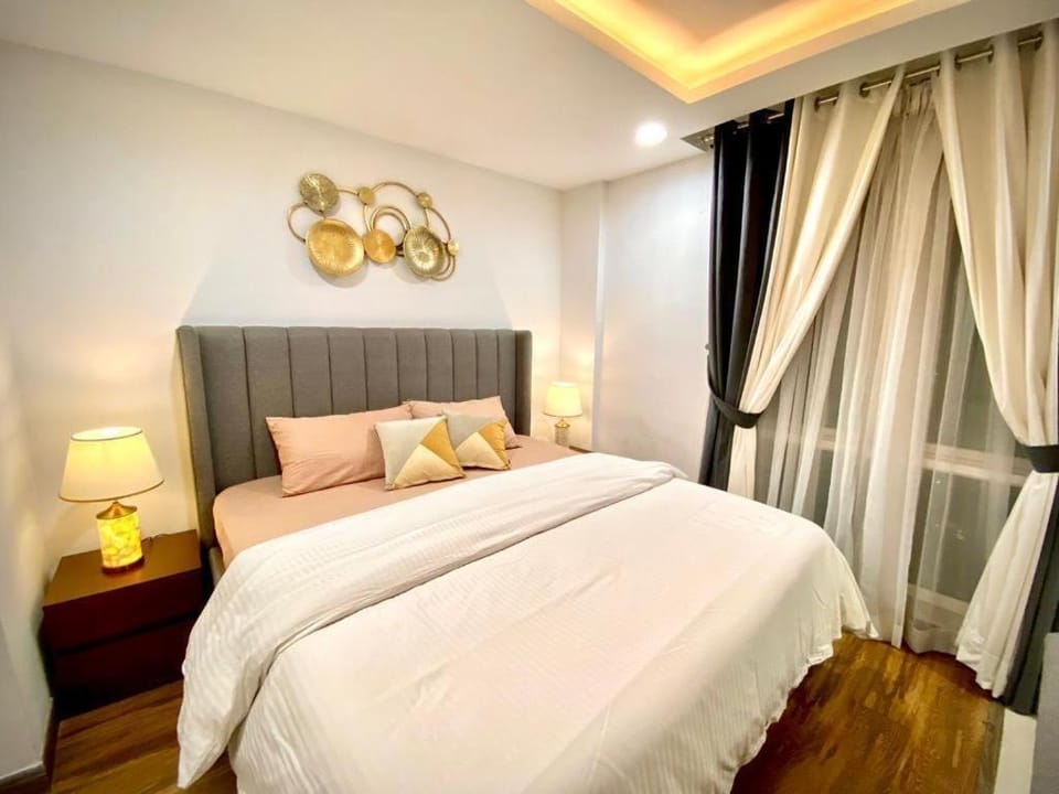 Luxury One Bed Apartment Goldcrest Grand Mall and Residency DHA LHR Apartment in Lahore
