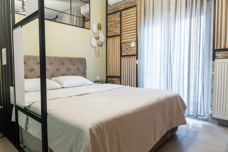 GPX CLR-Street Fashion Suite Apartment in Peloponnese, Western Greece and the Ionian