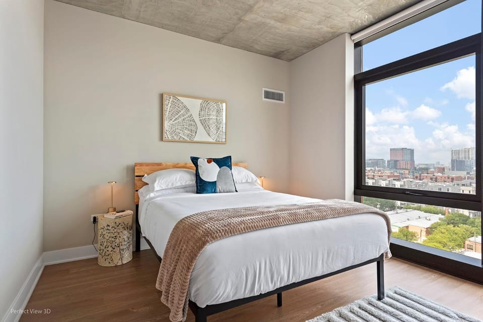 Photo of the whole room, Bedroom