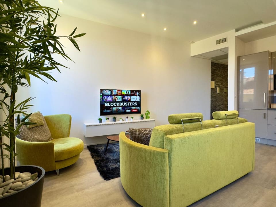 TV and multimedia, Living room