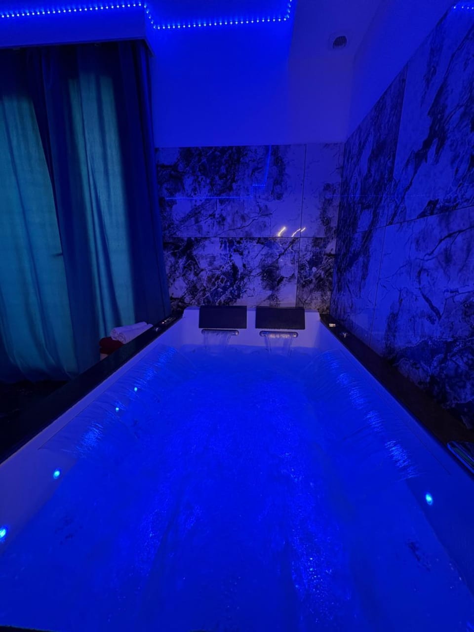 Studio avec jaccuzzi Apartment in Île-de-France