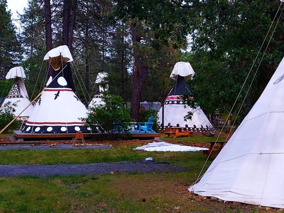 Sky Spirit -Luxury Glamping Tipi - Sleeps 2 Luxury tent in Oregon