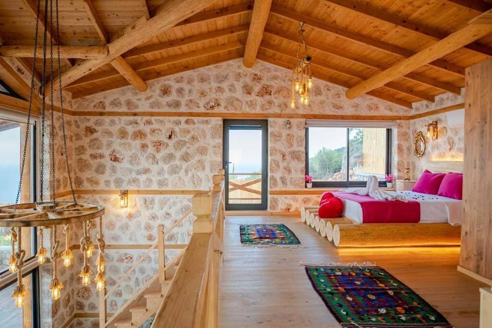 Luxury Honeymoon Villa with Sea View Villa in Antalya Province