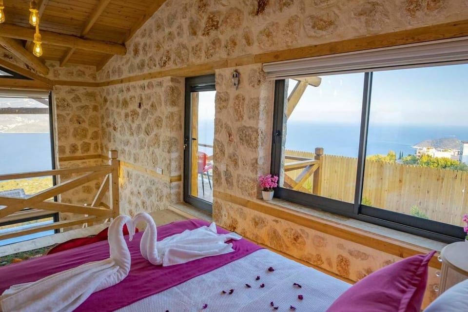 Luxury Honeymoon Villa with Sea View Villa in Antalya Province