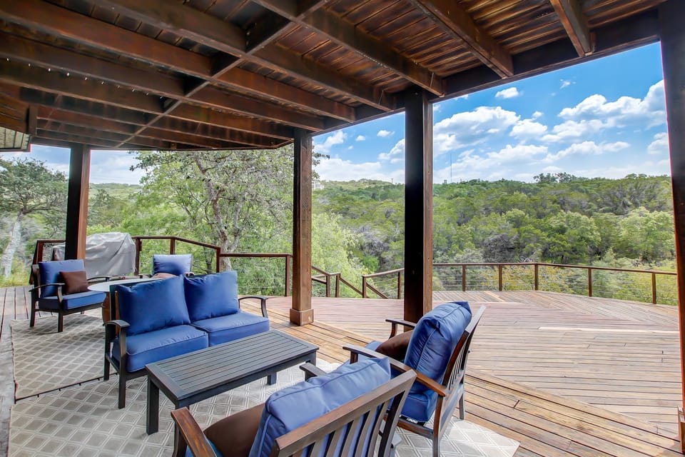 Tranquil Haven House in Volente