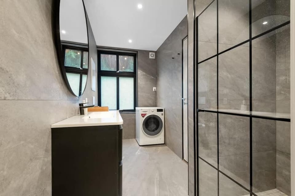 Shower, Bathroom, washing machine