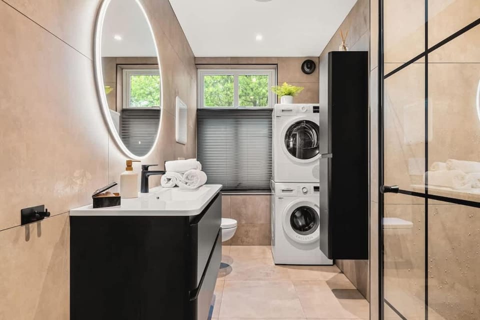Dinbnb Apartments I New 2021 I SONOS and SMART TV Apartment in Bergen