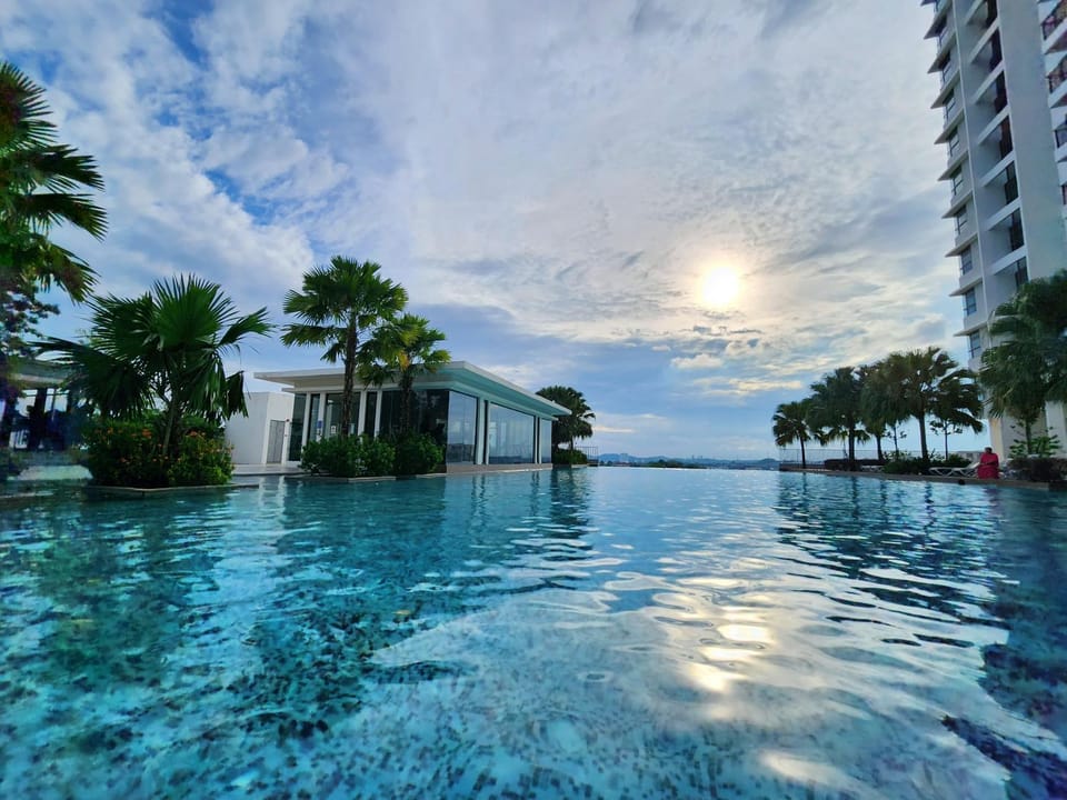 Property building, Day, Natural landscape, Pool view, Swimming pool, Swimming pool