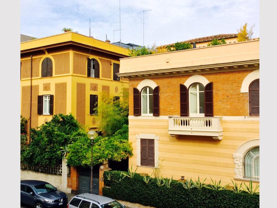 Property building, Day
