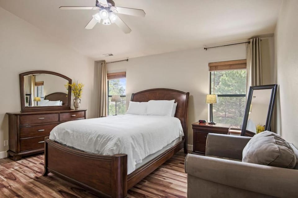 NEW Putting Green Blue Sky Getaway House in Flagstaff