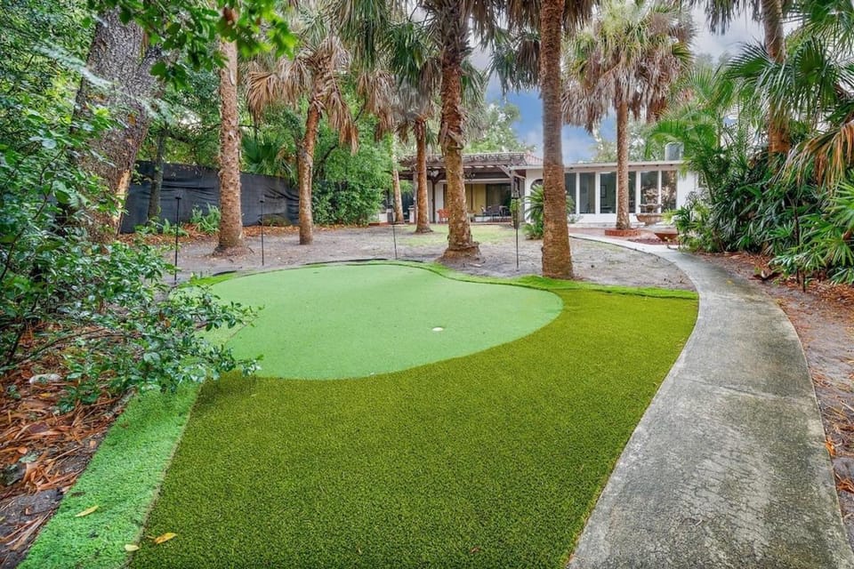4,800 sf Estate Pool Lake Weddings and Events House in Ocoee