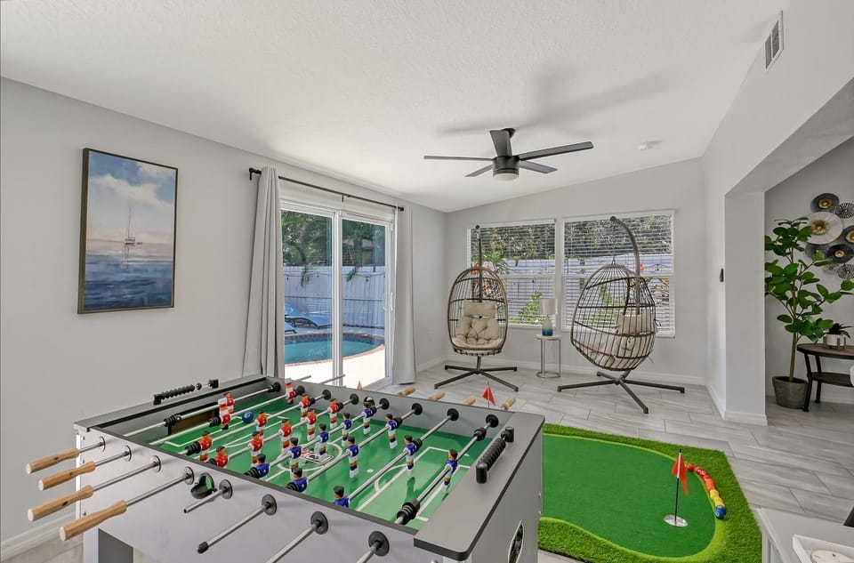 HEATED Pool, Game Room, Bunk Beds, Close to Beaches, Fun! House in Bradenton