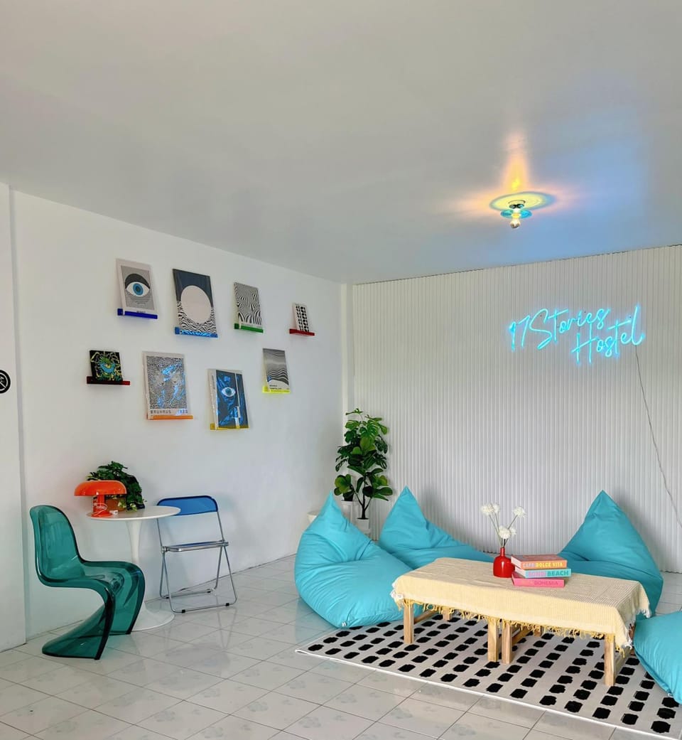 Communal lounge/ TV room, Living room