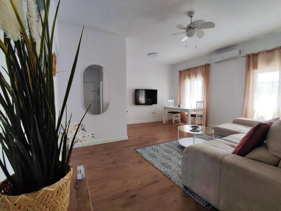 TV and multimedia, Living room, fireplace